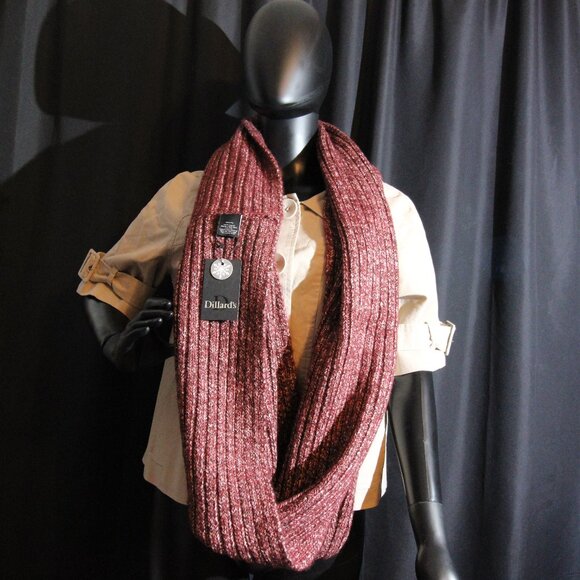 NWT Dillard Chunky Knit Infinity Scarf - Picture 1 of 8